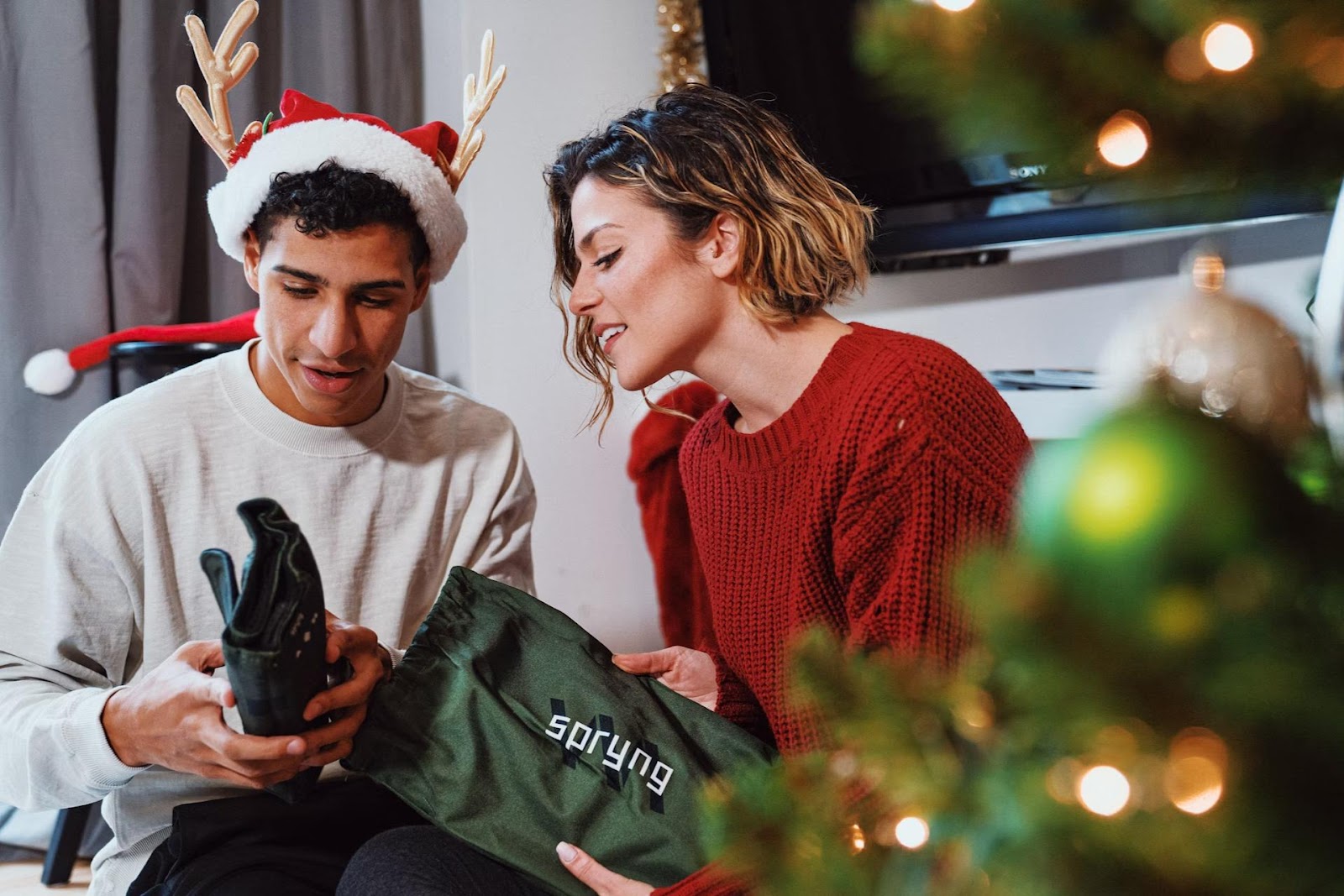 couple opening gifts