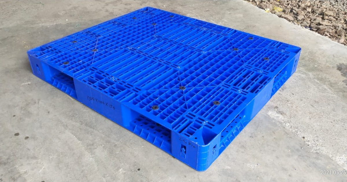 HDPE injection molded pallet