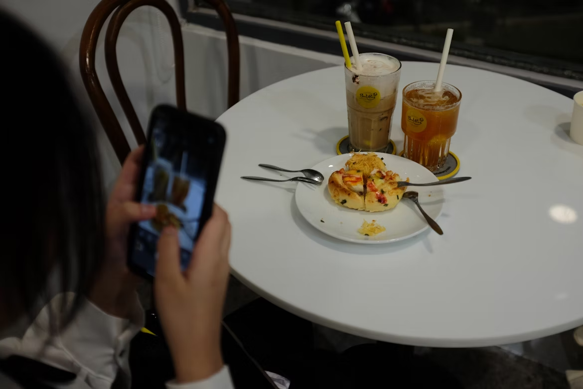 Grow Your Restaurant Using Instagram Posts, Reviews, and Real Customer Photos