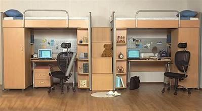 A desk and chair in a room

AI-generated content may be incorrect.