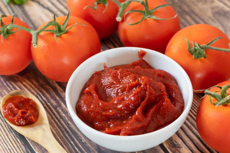 Tomato paste cures cancer!