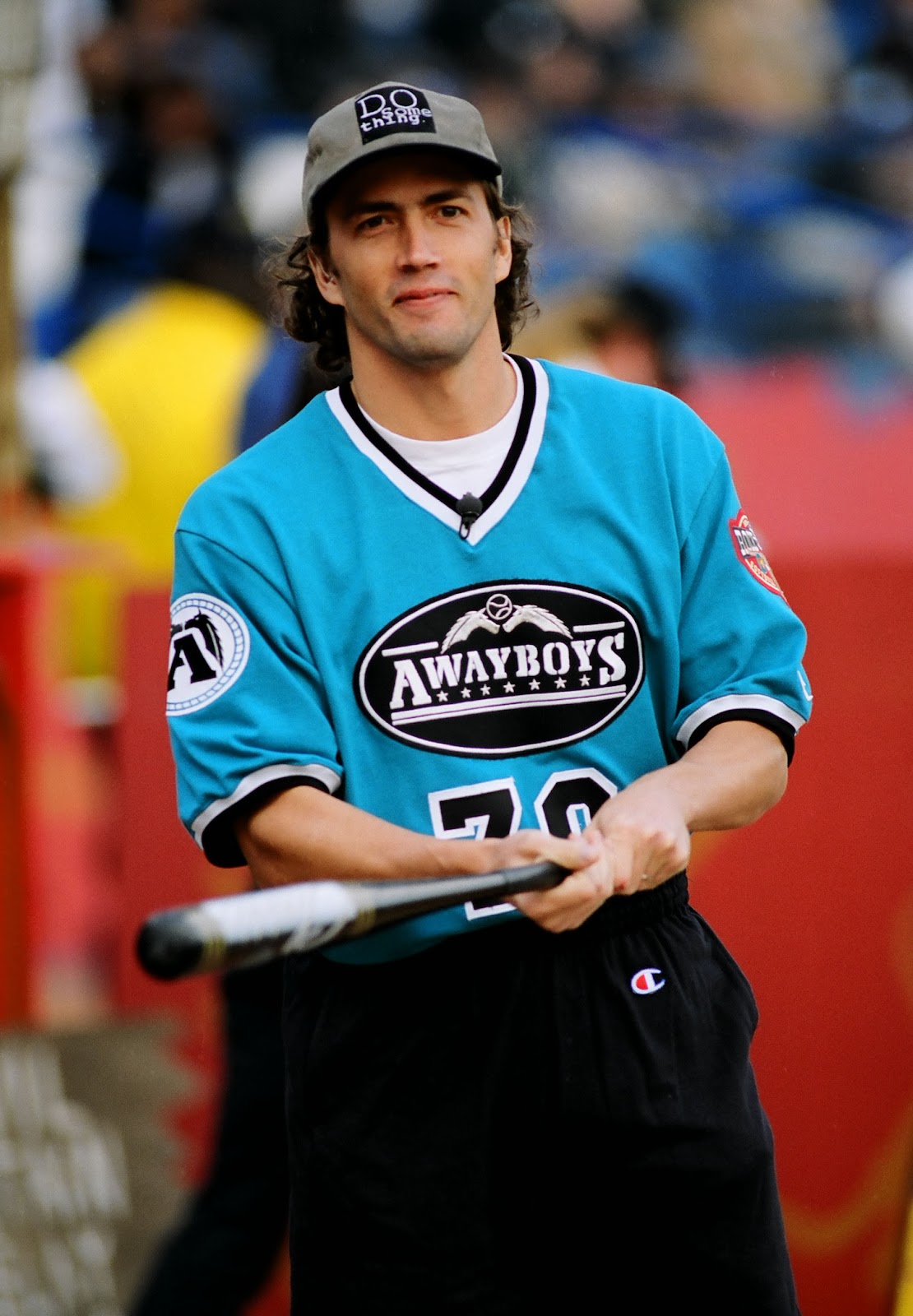 Andrew Shue during MTV's 8th Annual Rock 'n Jock Softball on September 6, 1997 | Source: Getty Images