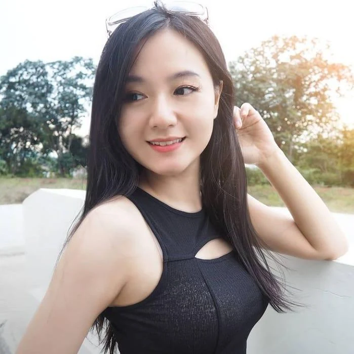 Gadis Cantik yang Membuatmu Terperangkap dalam Keindahan, gadis cantik, terperangkap, keindahan menggoda