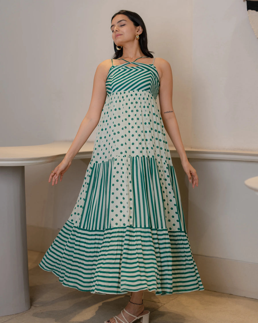 Chic floral one-piece dress for women with a modern fit and elegant print