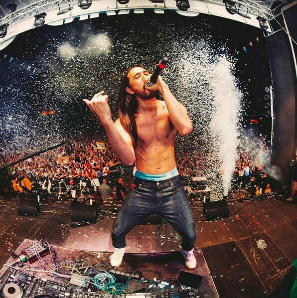 Steve Aoki