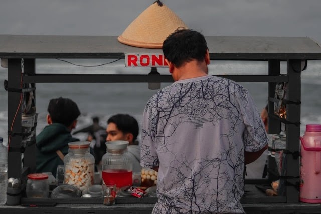 wedang ronde sebagai minuman tradisional indonesia favorit