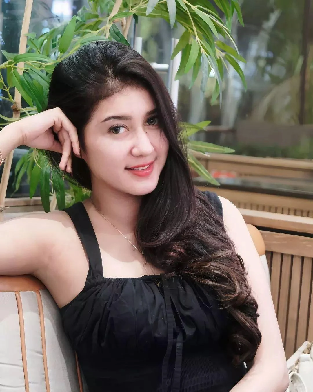 Senyuman Menggoda Gadis Indo Cantik, senyum menggoda, cewek indo, wanita cantik