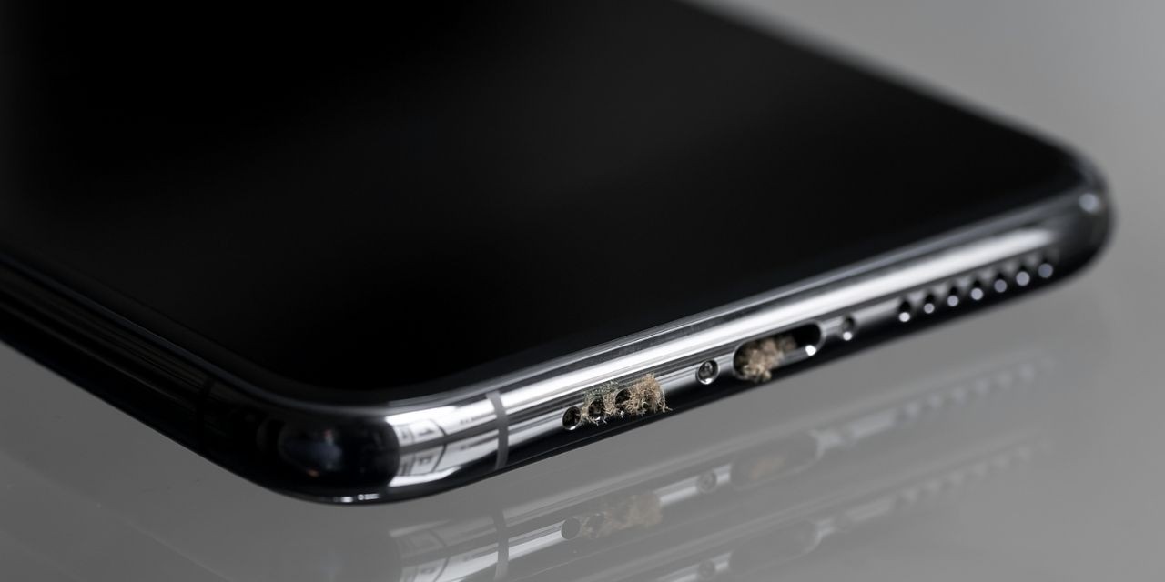 dirty iphone charging port