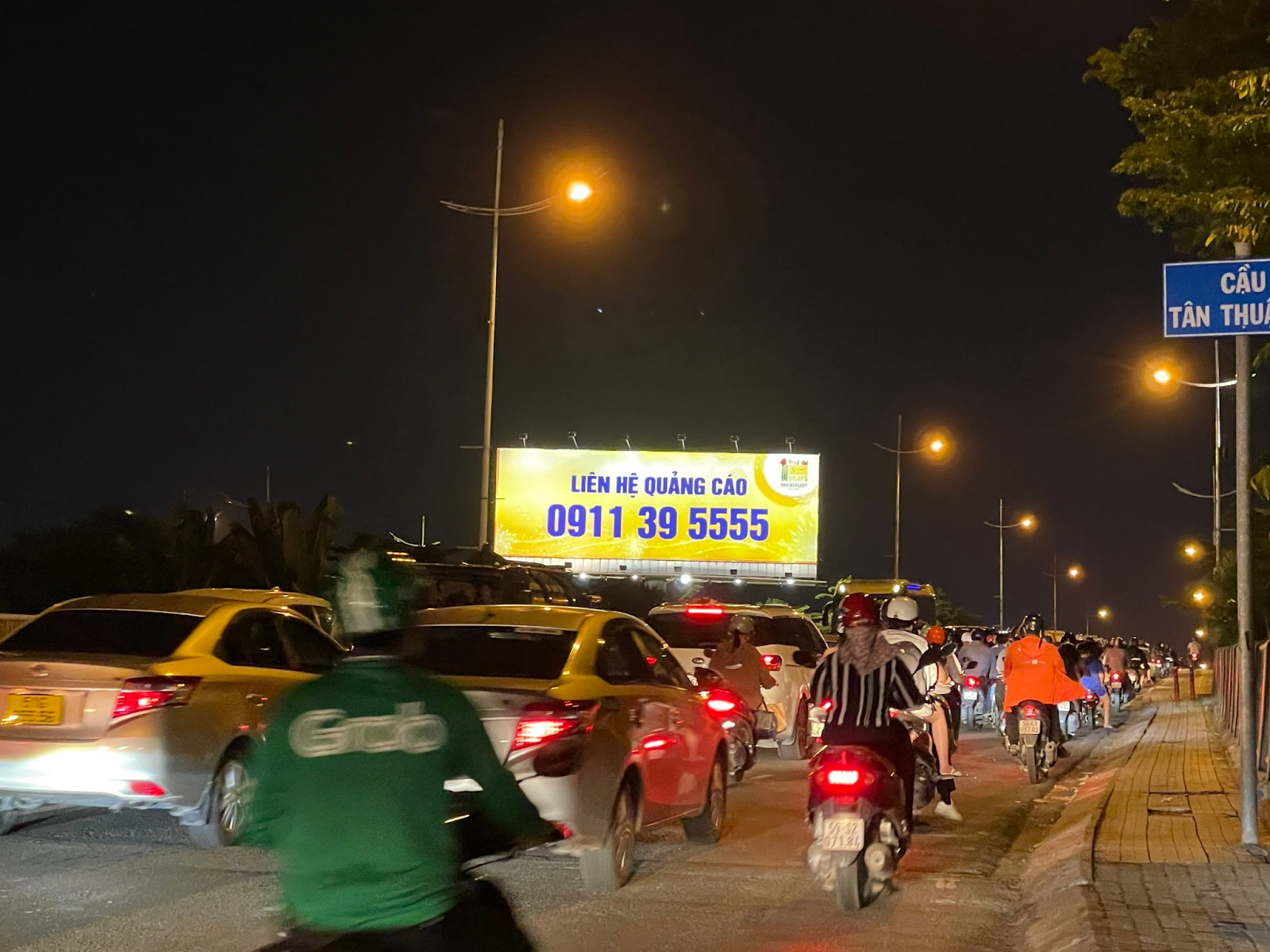 Billboard tại Quận 4 của VINAMA