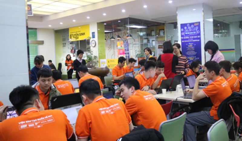 Chương trình học bổng tại trường Aptech dành cho những ai?