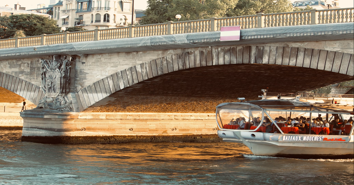 seine cruise
Tourist Places in Paris