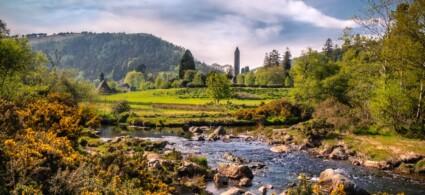 Glendalough: billets d'entrée, horaires et informations utiles pour la  visite - Irlanda.net