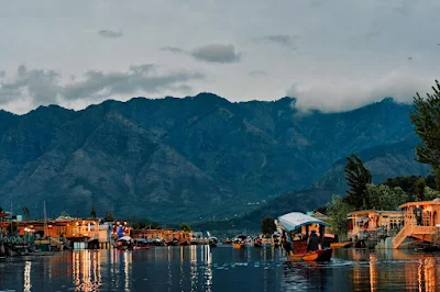 Dal lake srinagar