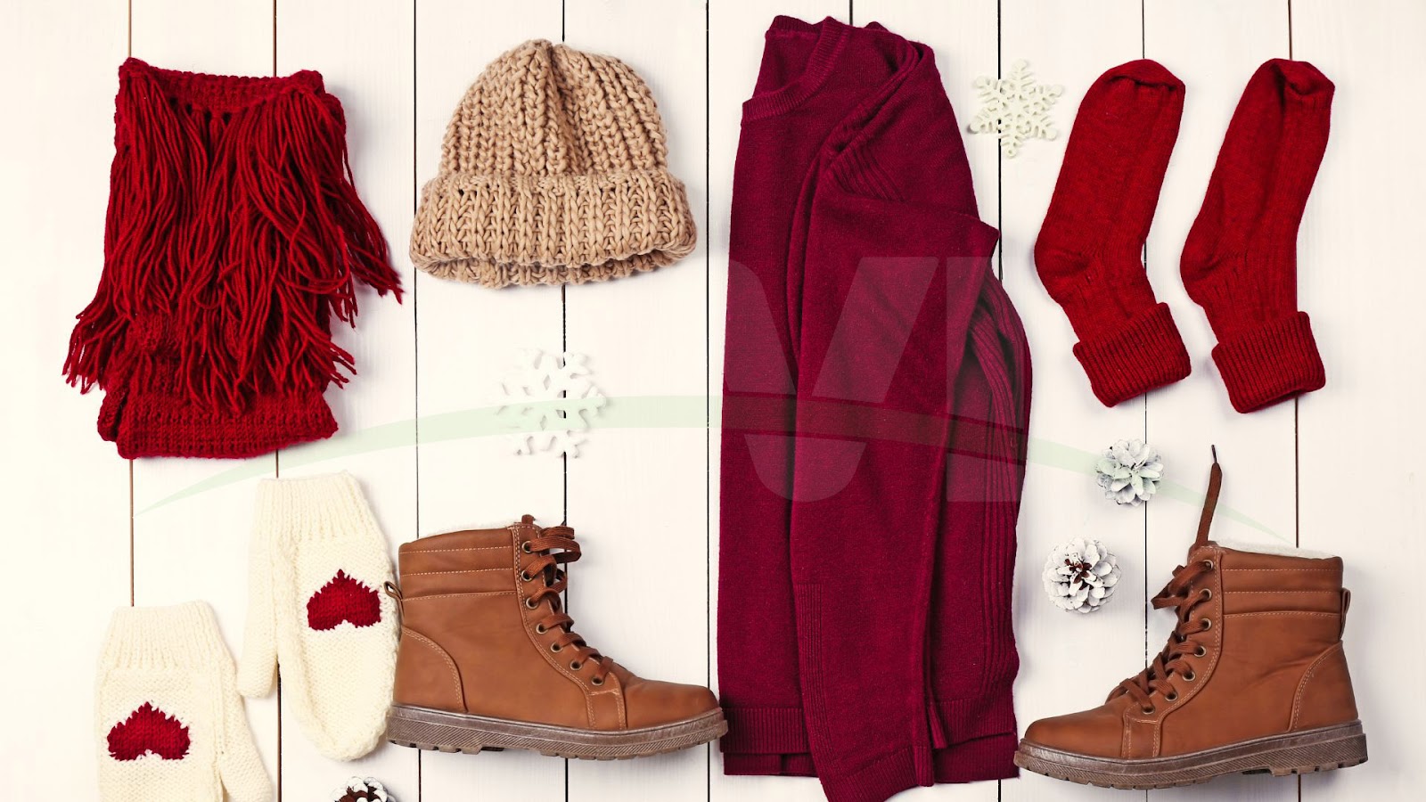 Neutral Winter Family Photo Outfits images 3