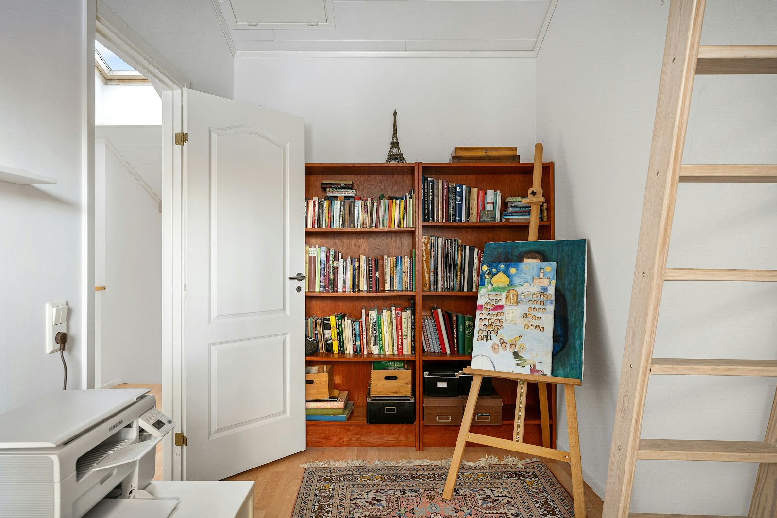 compact apartments or offices look spacious stylish tips 