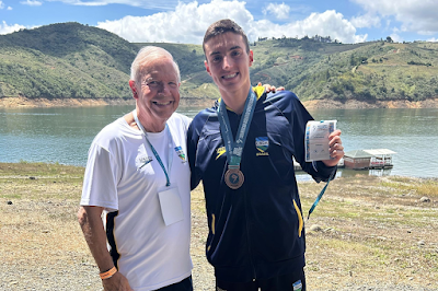 Leonardo Macedo medalhista no Sul-Americano de Esportes Aquáticos (Foto: CBDA)