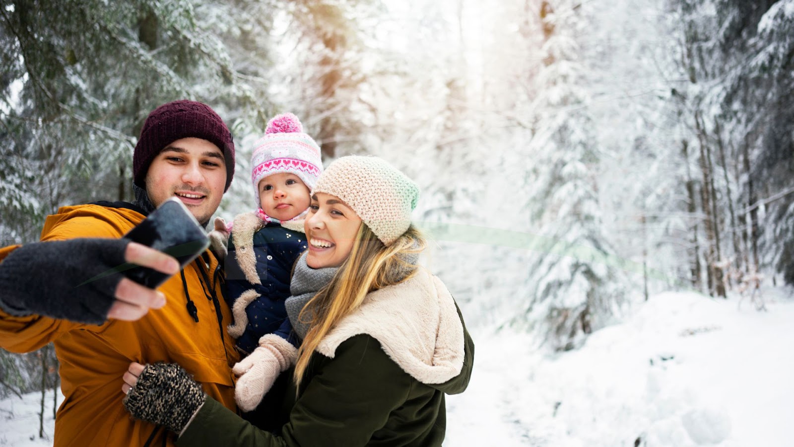 Outdoor Winter Family Photos Images 8