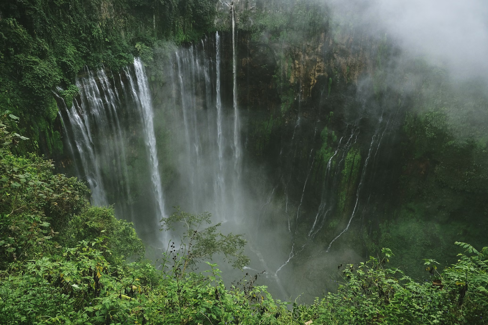 tumpak sewu scenery