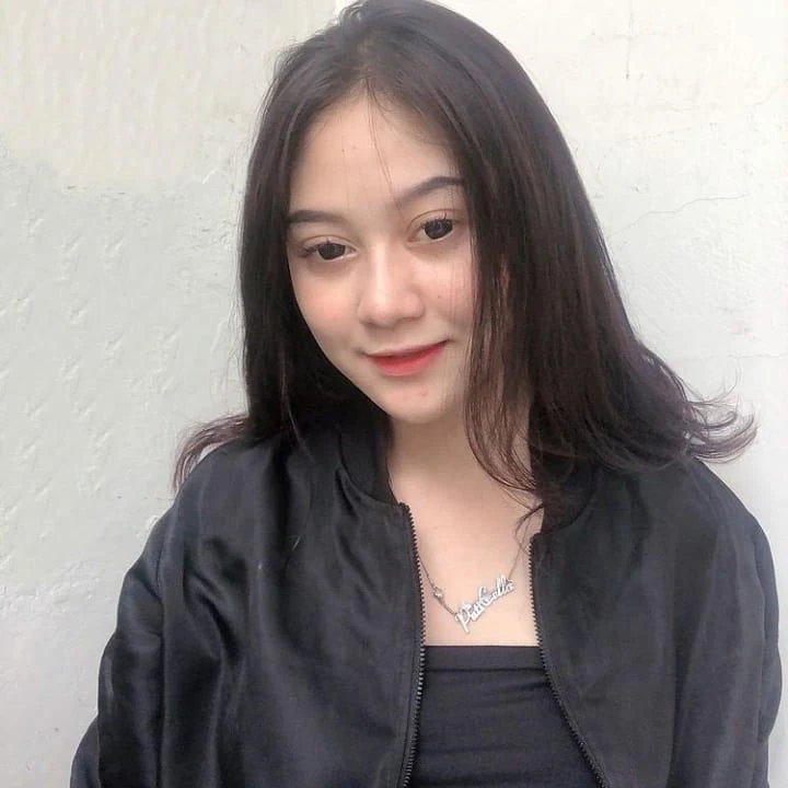 Gadis Manis dengan Tatapan Lugu Menggoda, gadis manis, tatapan lugu, cewek imut