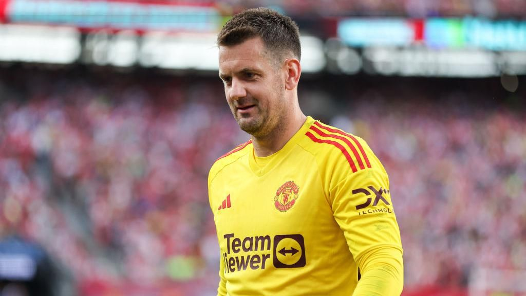 Tom Heaton: Hành Trình Vươn Cao của Thủ Môn Tài Năng