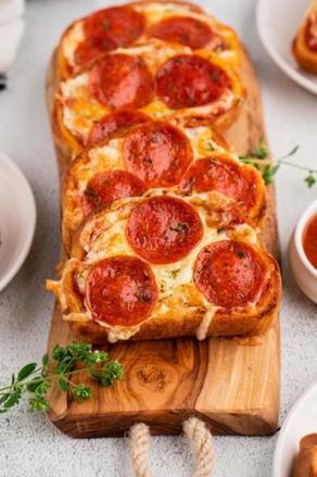 Air Fryer Garlic Bread Pizza Toast