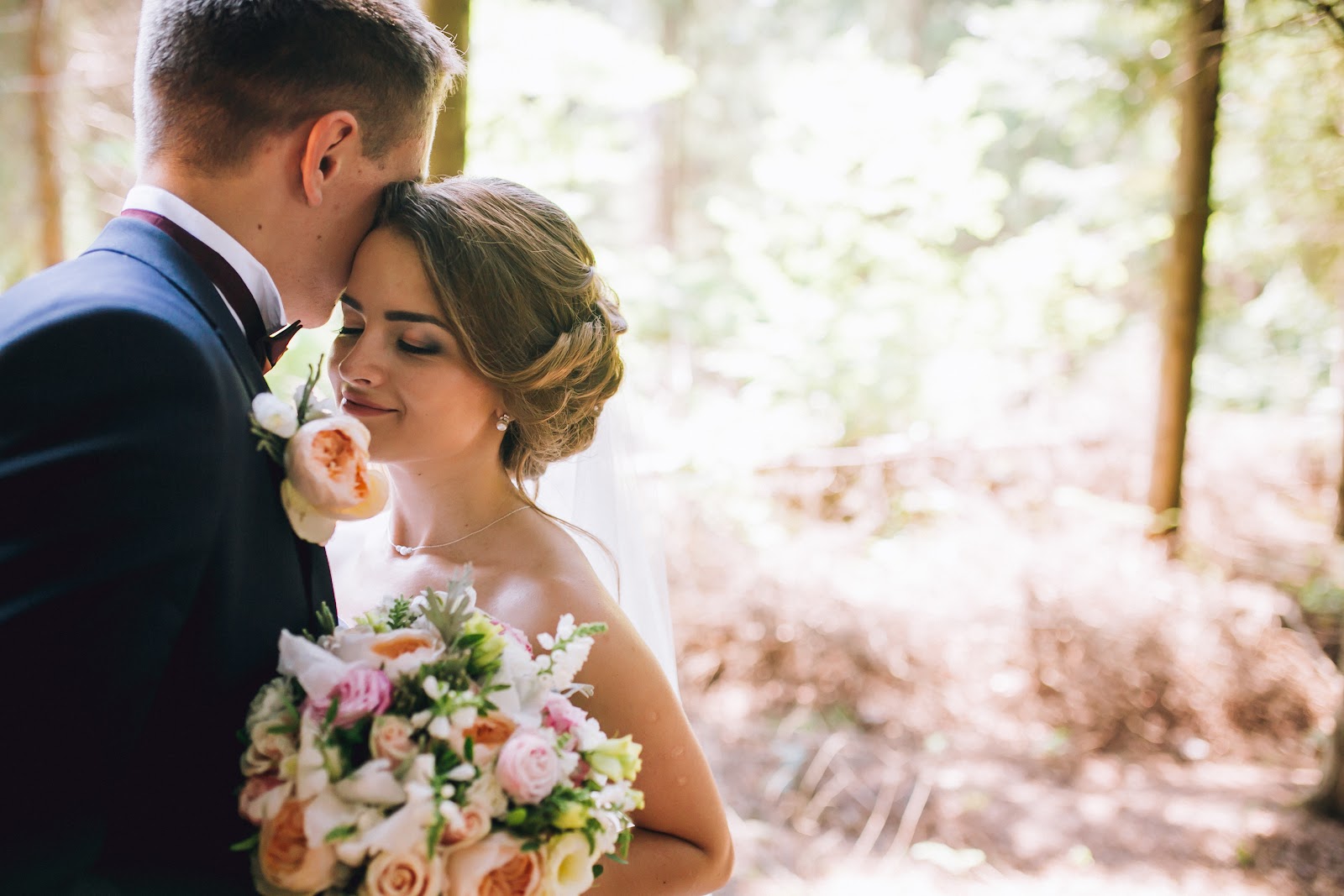 A newly-wed couple | Source: Shutterstock