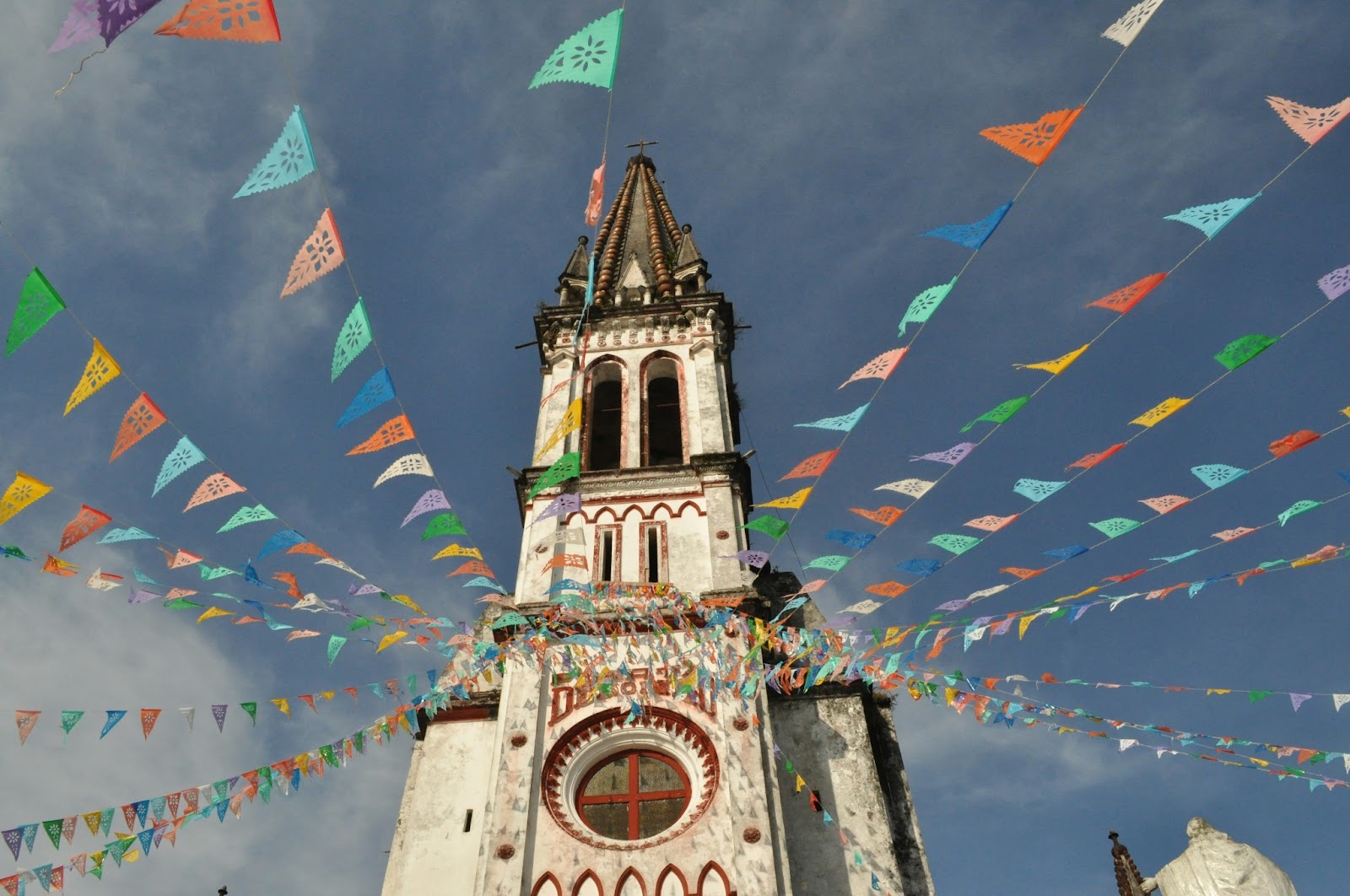 Puebla’s streets are alive with parades, music, and cultural exhibitions for Cinco De Mayo. 