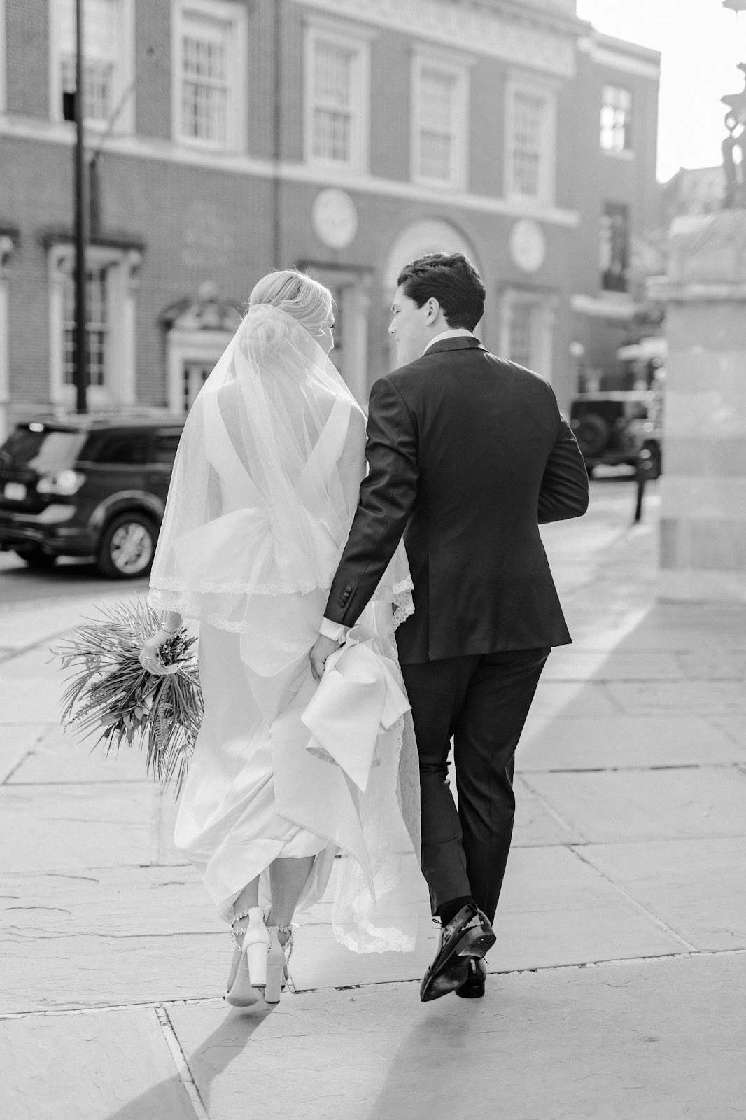 The Ultimate Wedding Timeline Guide: From Planning to "I Do"