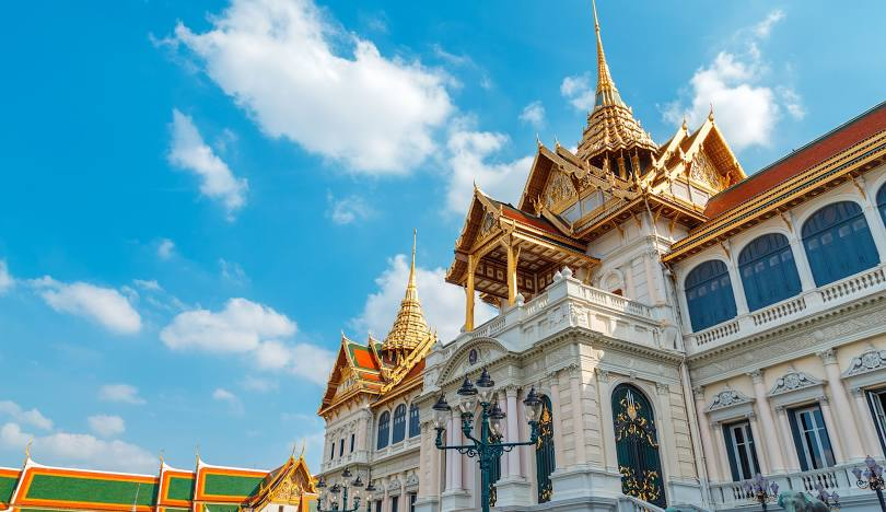 10 Tempat Menarik Di Bangkok yang Wajib Dikunjungi