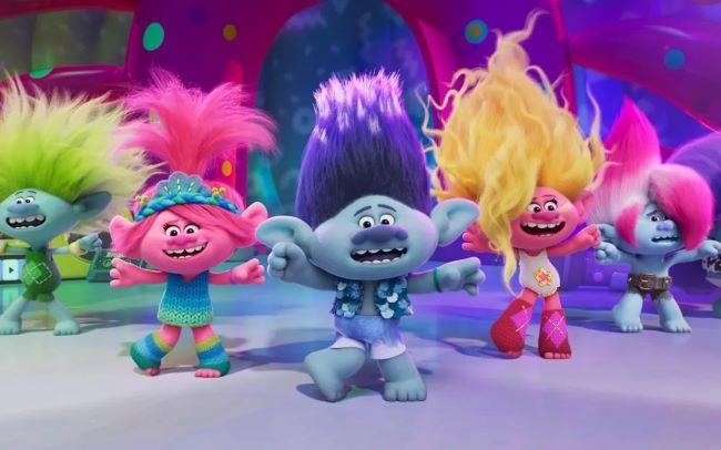 4.TROLLS BAND TOGETHER 3