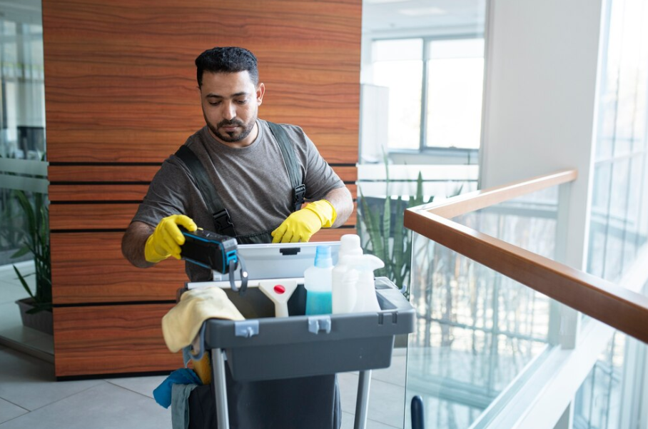 ISO Classified Cleanroom Cleaning: Best Practices for Maintaining Contamination Control