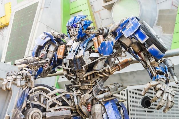 Robots in Japan: From Manufacturing to Everyday Life
