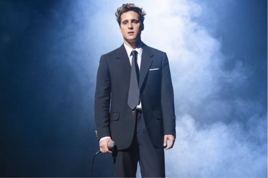 Luis Miguel Net Worth, Early life, Wiki, Age, Height, Family, Married, Kids, Personal life, Career And More