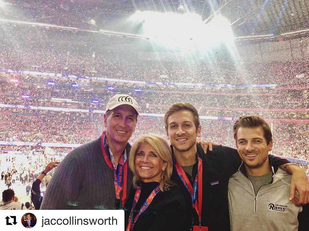 Holly Bankemper with her kids and Husband