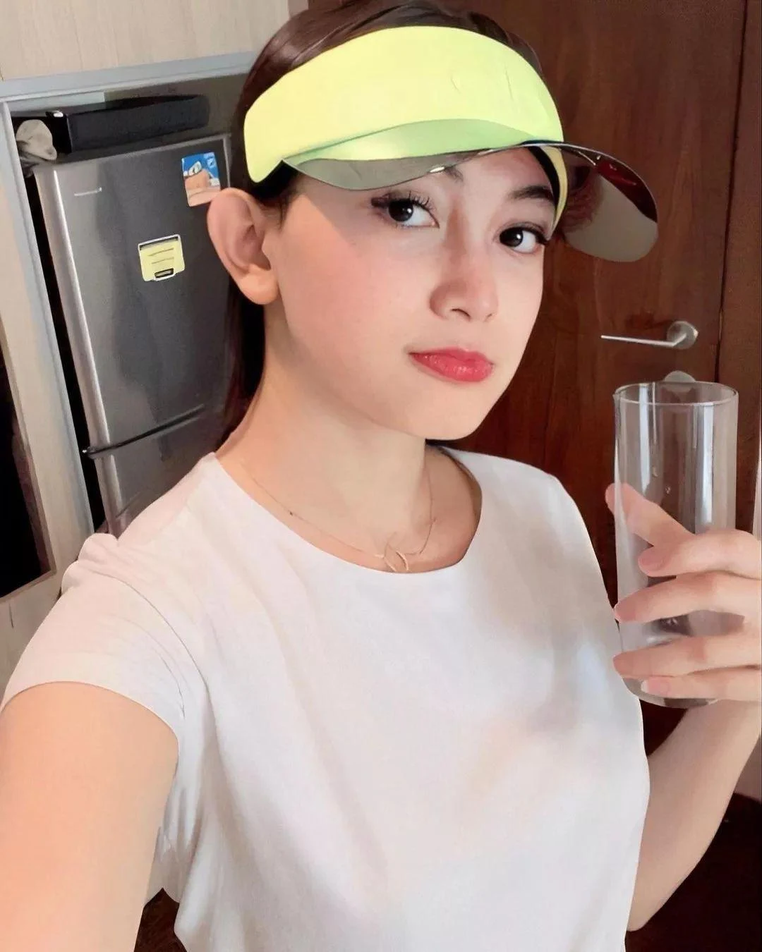 Gadis Imut Menebar Cinta dalam Setiap Senyuman, gadis imut, cinta tersebar, cewek manja