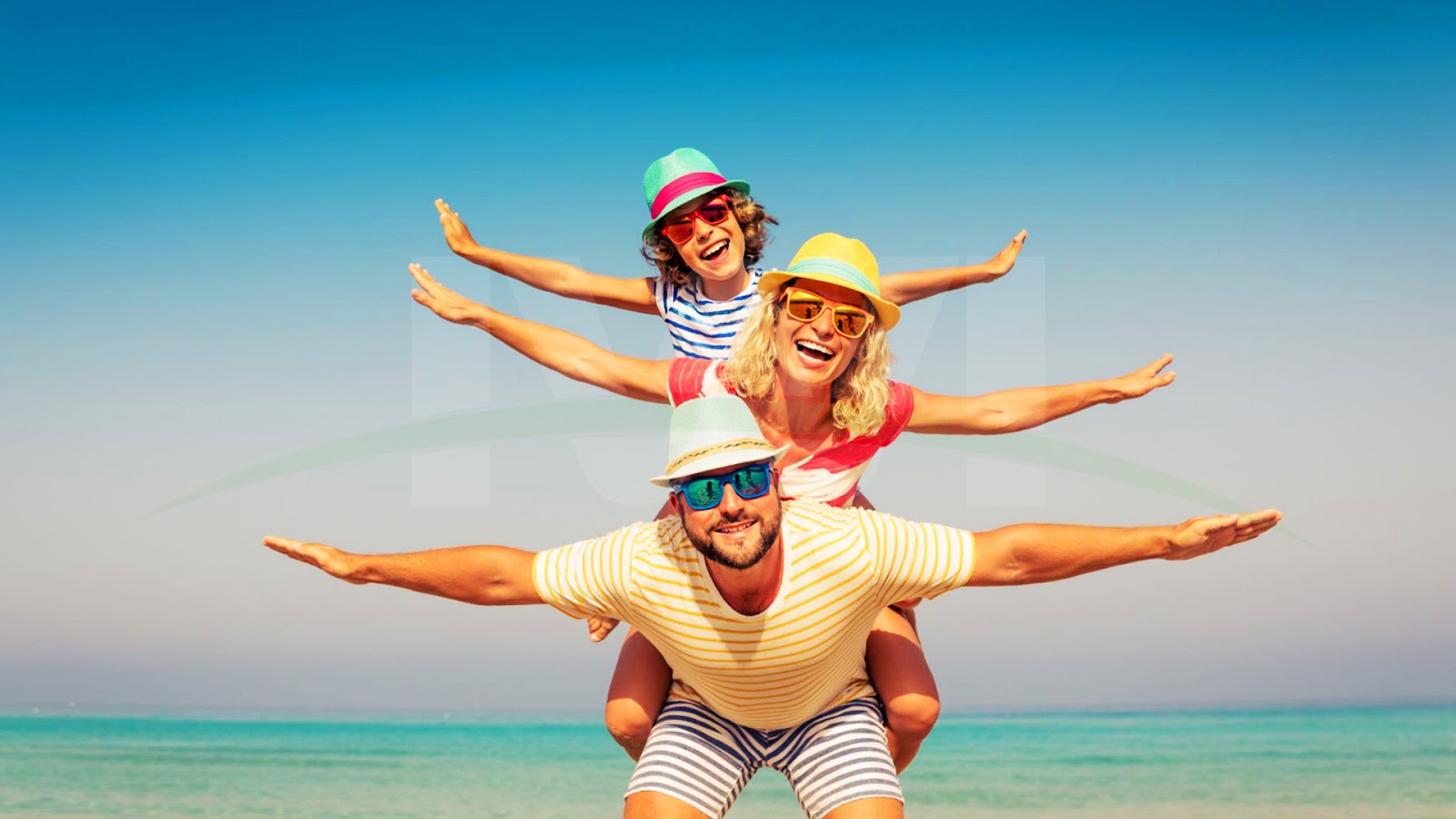 family beach photo outfits images 11