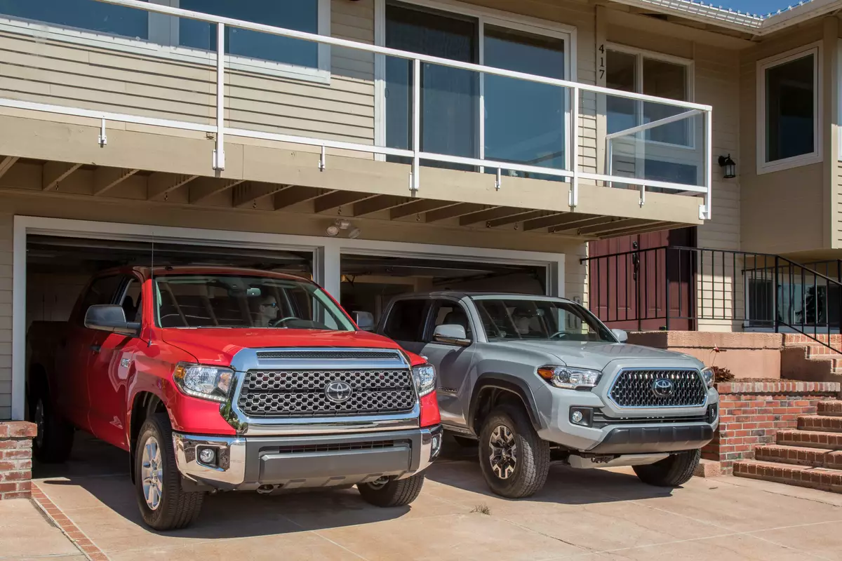 garage door width