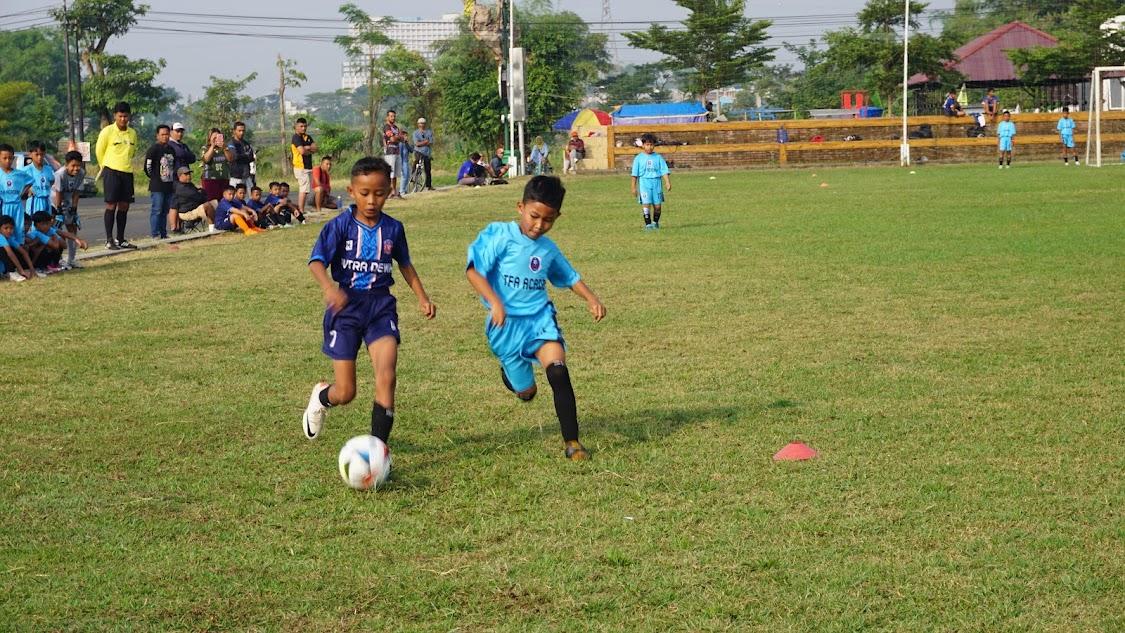 Sepak Bola Membentuk Masa Depan