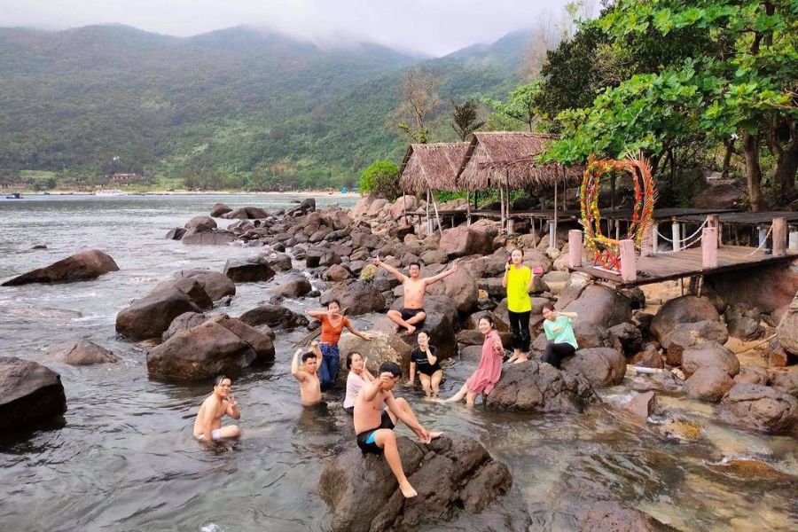 Obama Rock Beach stands out with its clear, clean blue water, making it an ideal place for swimming. 