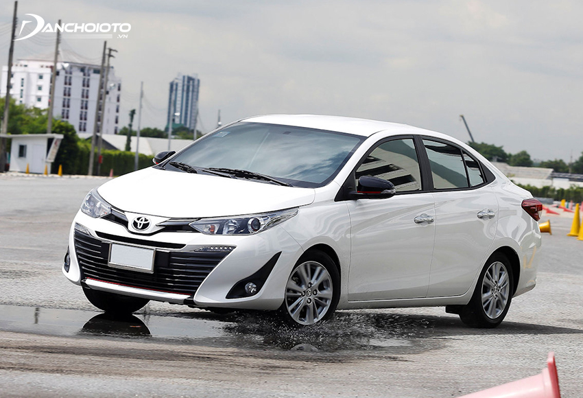 Nên mua Toyota Vios mới trả góp thay vì Vios cũ trả góp