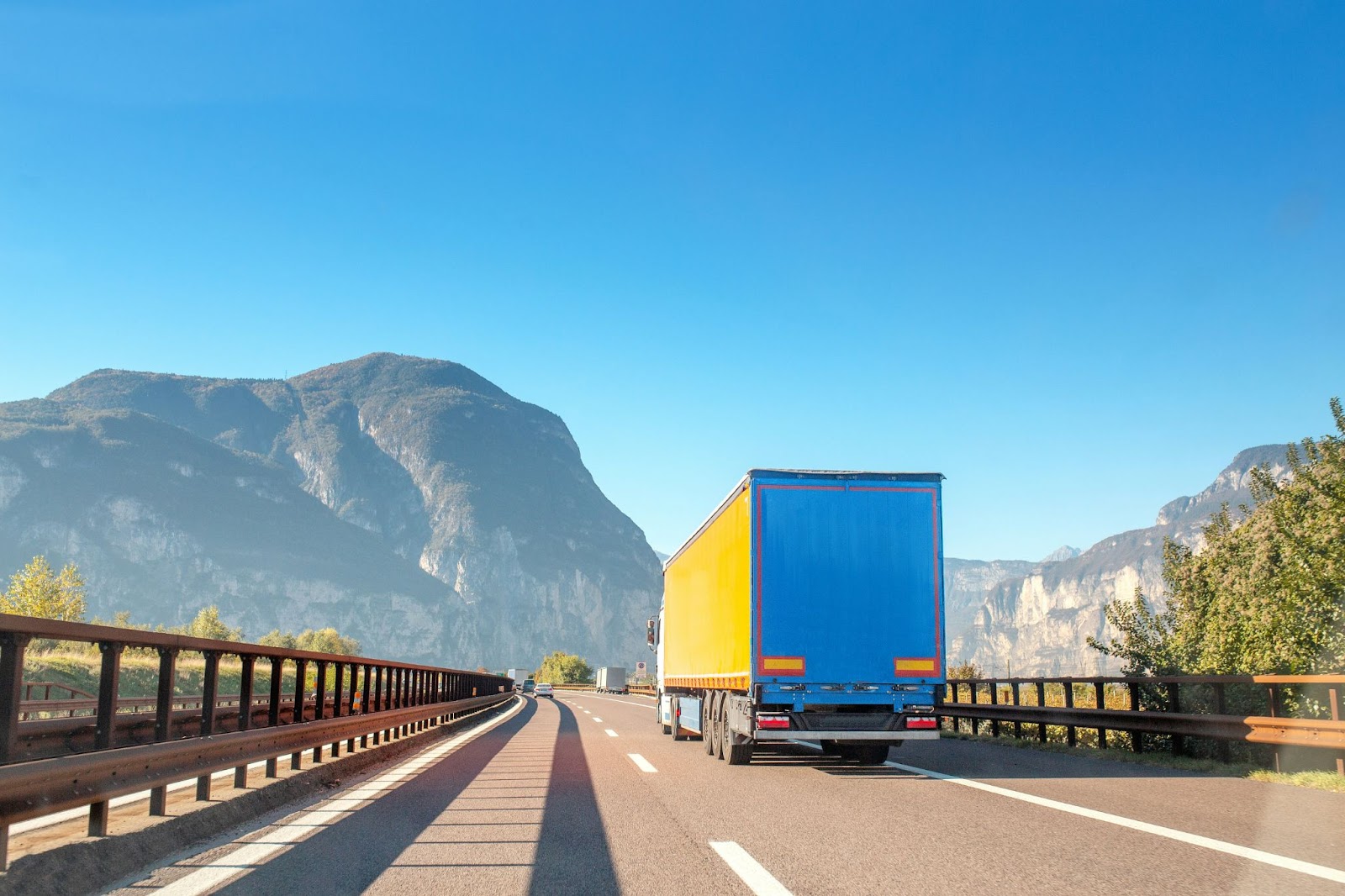 Top Cross Country Moving Companies for Digital Nomads: Seamless Relocation Tips