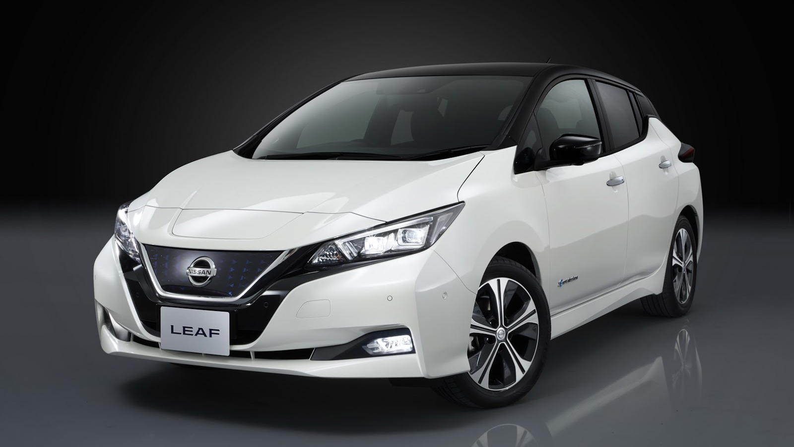 รถยนต์ Nissan รุ่น Leaf