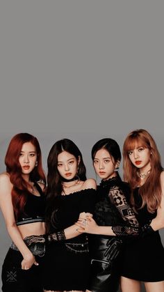 This contains an image of blackpink members.