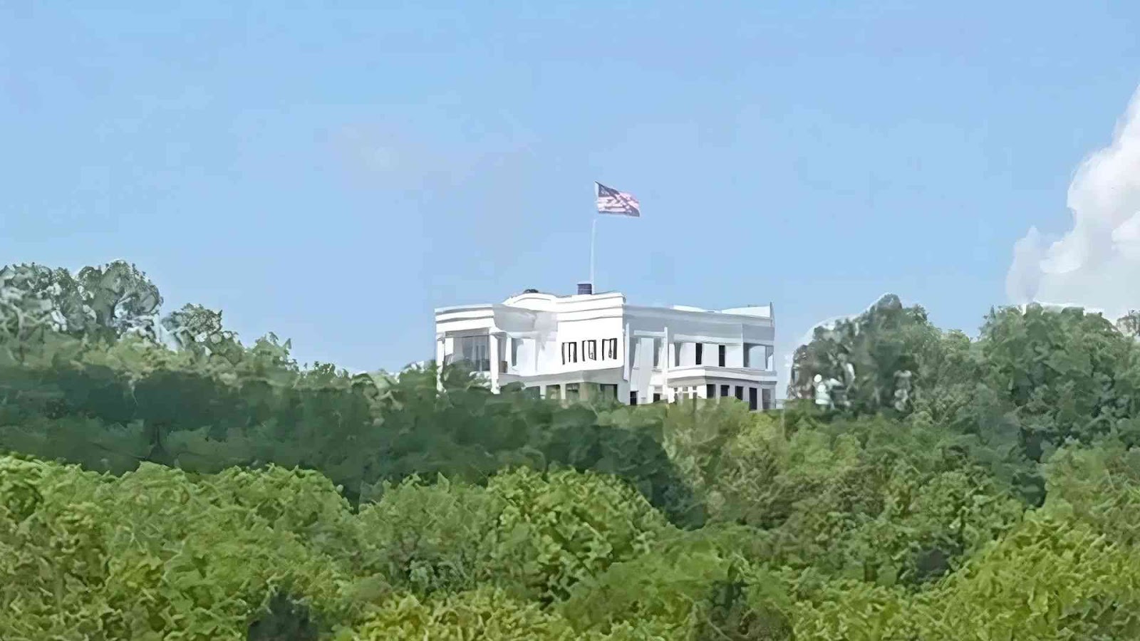 Outdoor Features of Kid Rock's Mansion