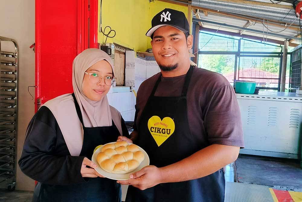 Roti Paung Cikgu tak menang tangan terima tempahan pelanggan