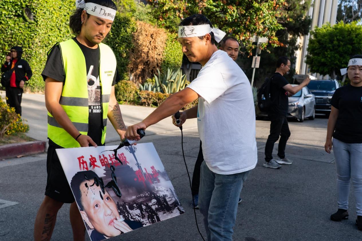 烛火不灭——洛杉矶民众集会纪念六四36周年/北春韩立华报道