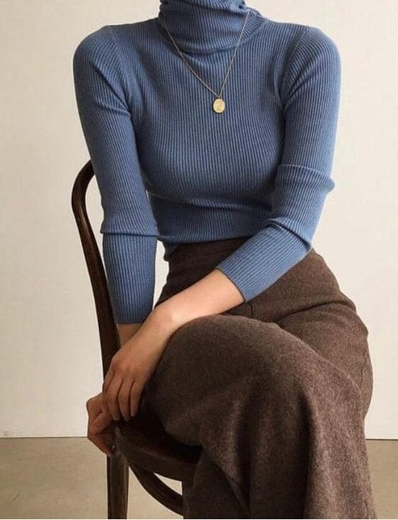 pakaian timeless perempuan Turtleneck