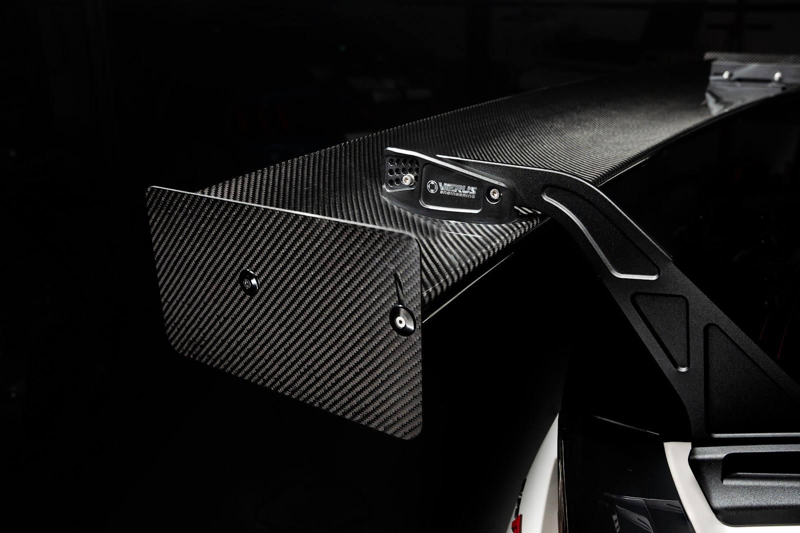 High-performance UCW rear wing on a Honda Civic Type R