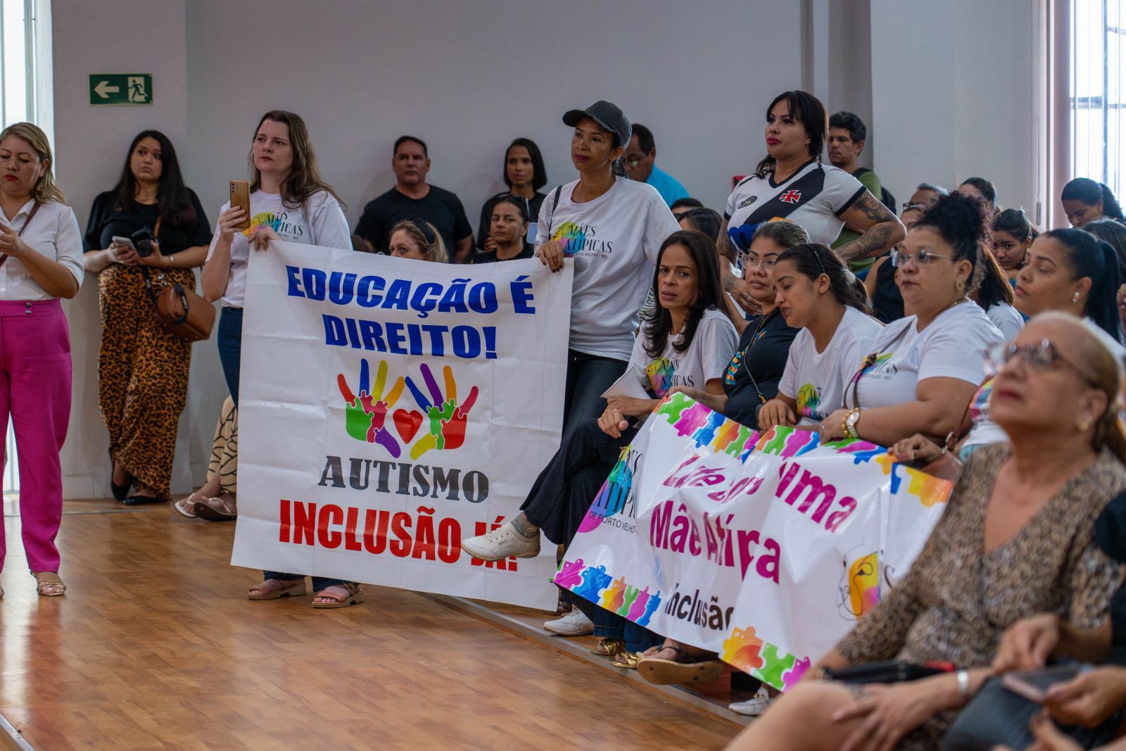 O prefeito ouviu as demandas de centenas de mães e pais atípicos, no auditório da Faculdade São Lucas