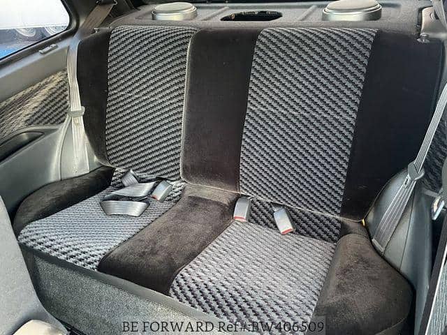Toyota Starlet
Black
Glanza
Interior

